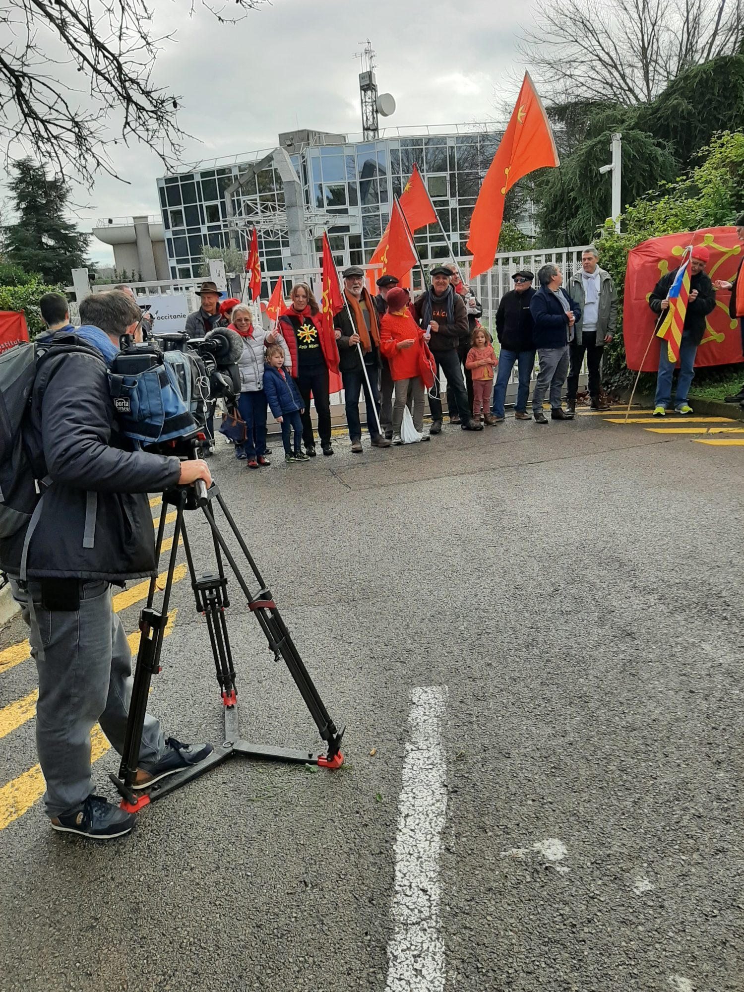 Accueil 1 Midi Libre : l’occitan cada jorn a la TV e una pagina plena lo 21.